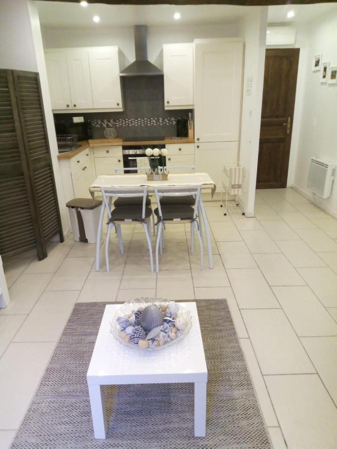 Maison De L'Amour Apartment Chardonnay Assignan エクステリア 写真